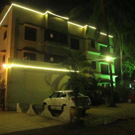 Hotel Sai Regency Даман Экстерьер фото