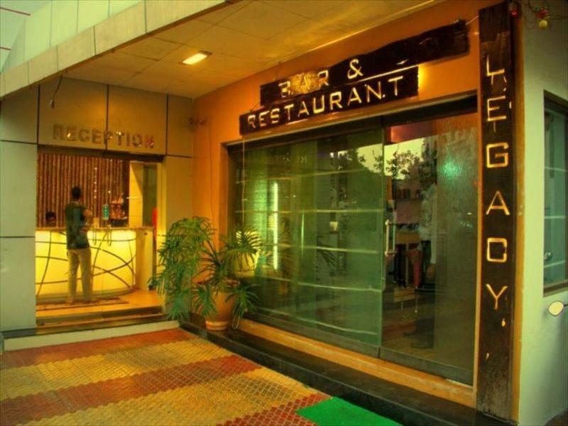 Hotel Sai Regency Даман Экстерьер фото