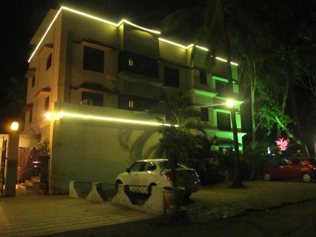 Hotel Sai Regency Даман Экстерьер фото