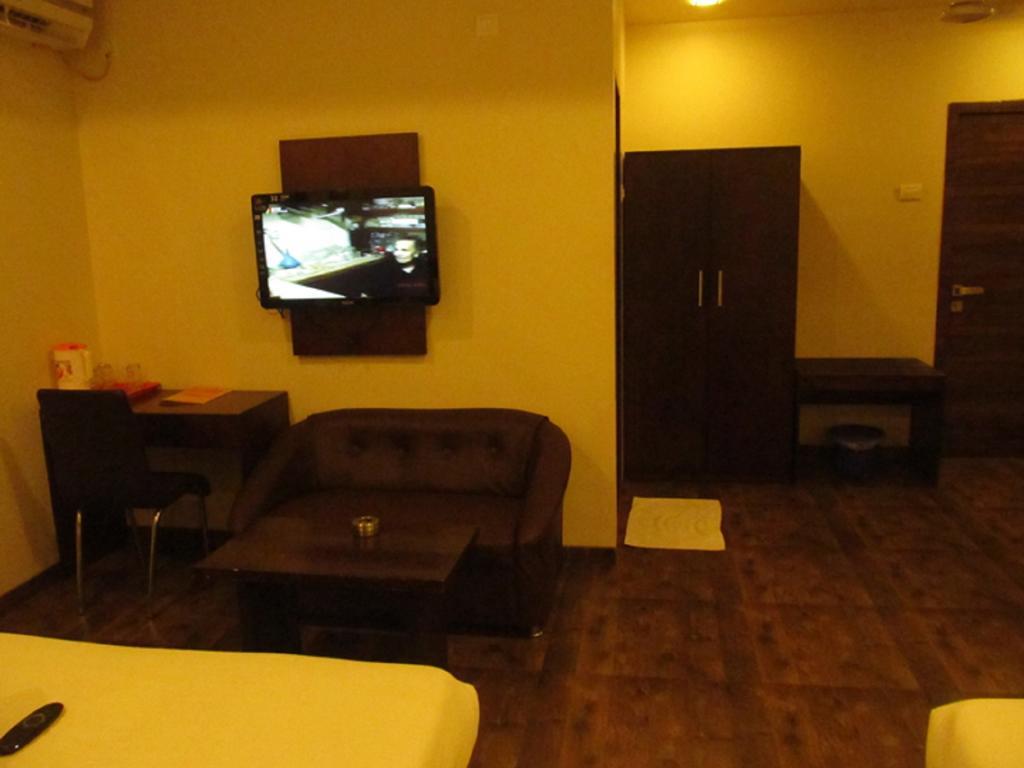 Hotel Sai Regency Даман Номер фото