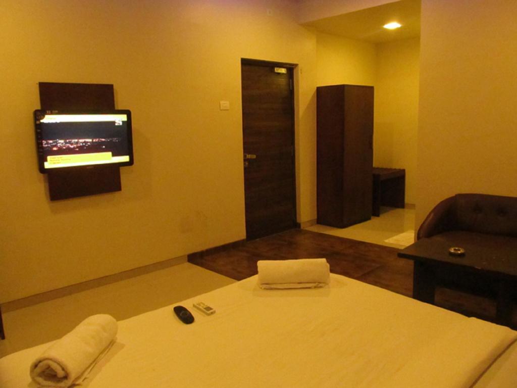 Hotel Sai Regency Даман Номер фото